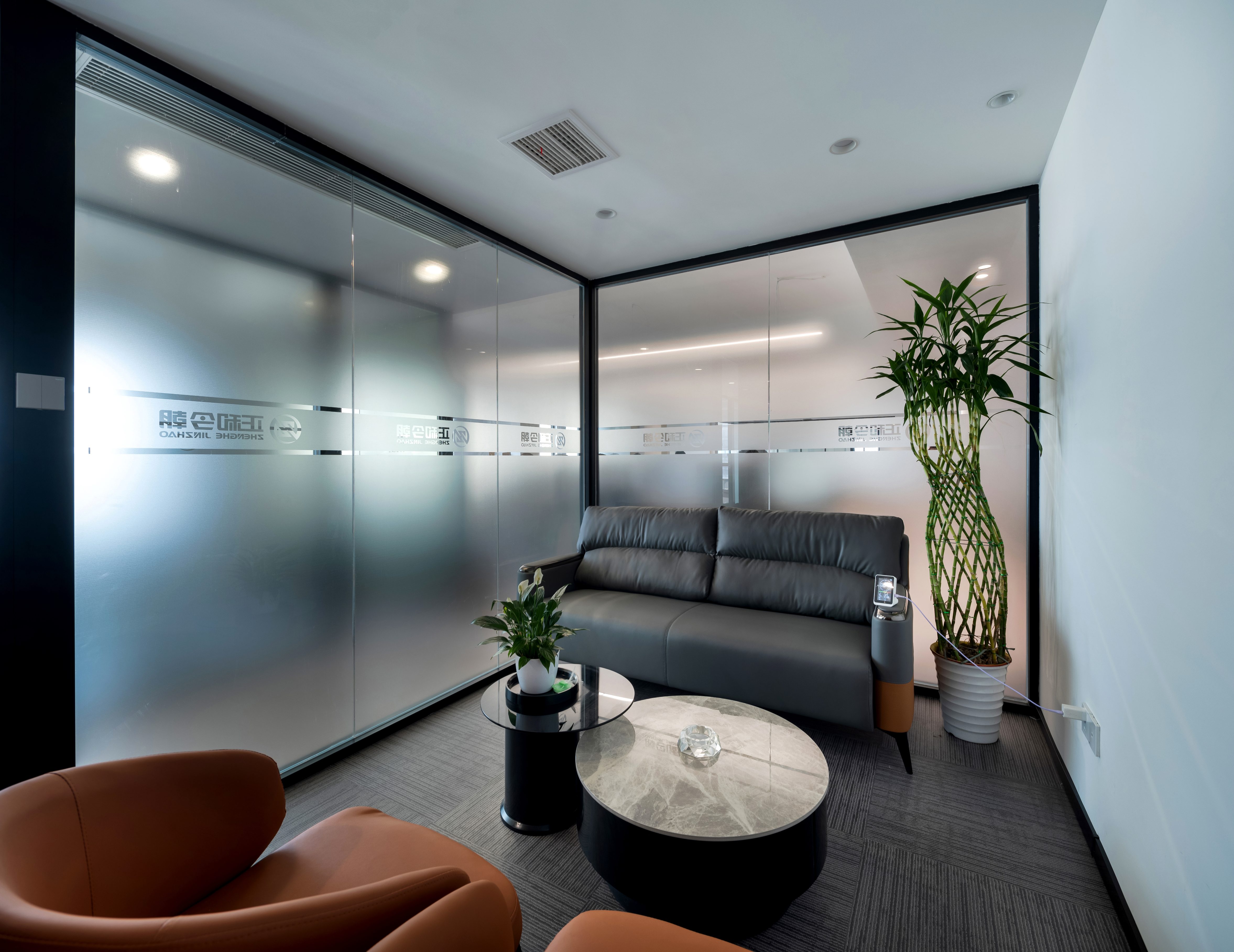 【完工項目】現在辦公空間流行這樣設計!(圖10) 35.jpg